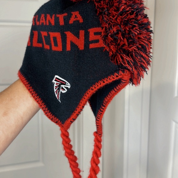 NFL Atlanta Falcons Mohawk Knit Trapper Hat - Picture 6 of 8